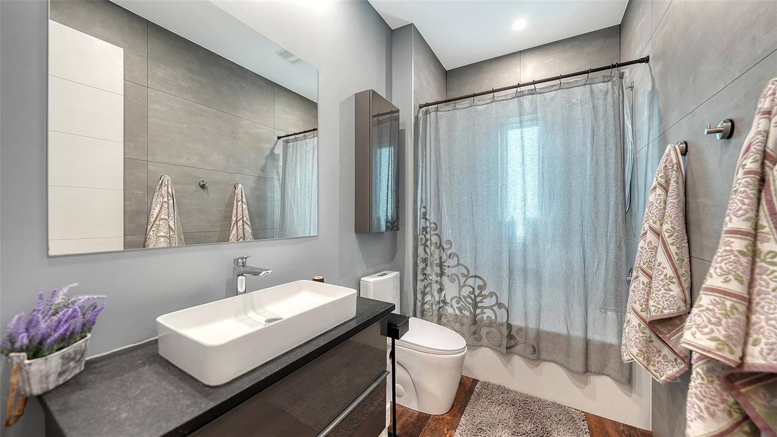 327 ROBERTS RD — photo 36