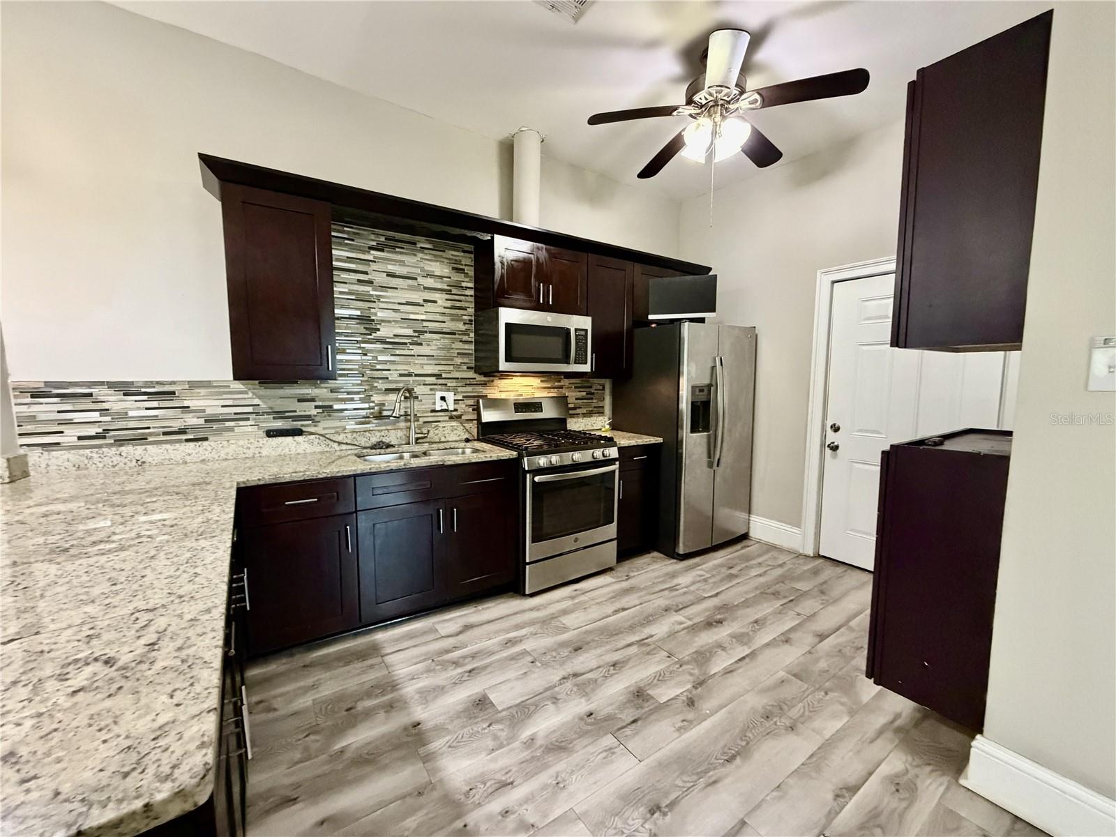 7101 N TALIAFERRO AVE #A — photo 5