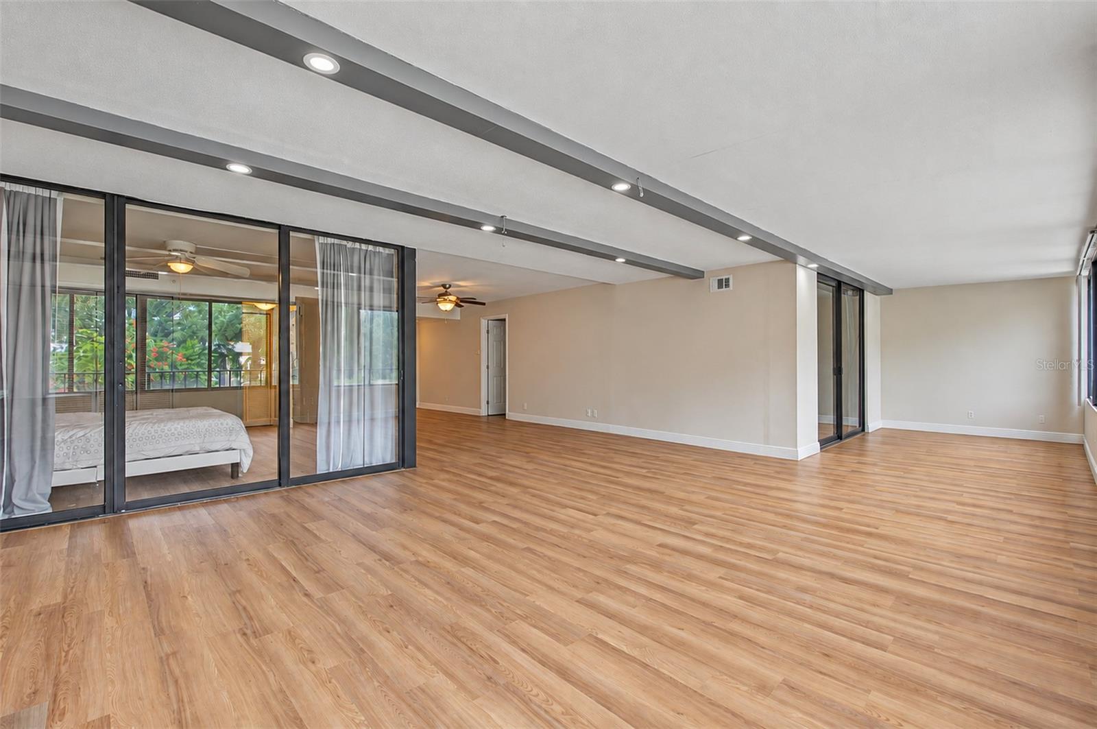 3211 W SWANN AVE #203 — photo 34