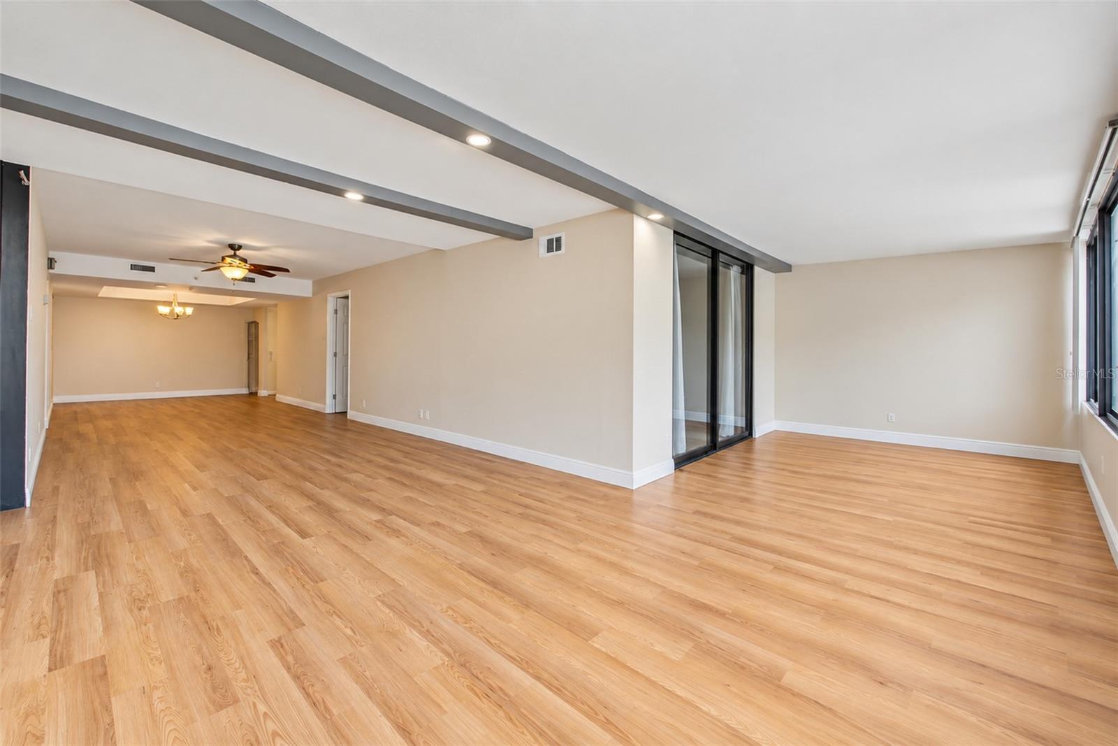 3211 W SWANN AVE #203 — photo 21