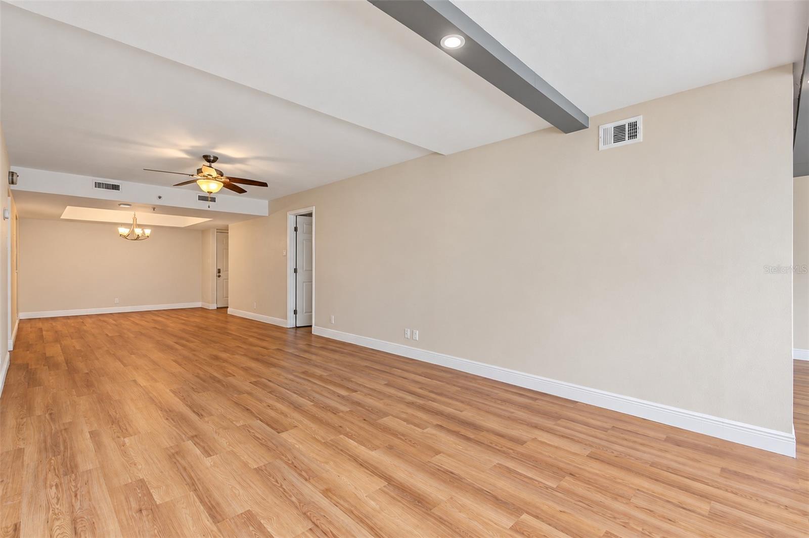 3211 W SWANN AVE #203 — photo 19