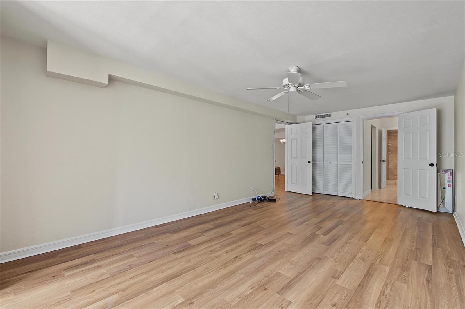 3211 W SWANN AVE #203 — photo 24