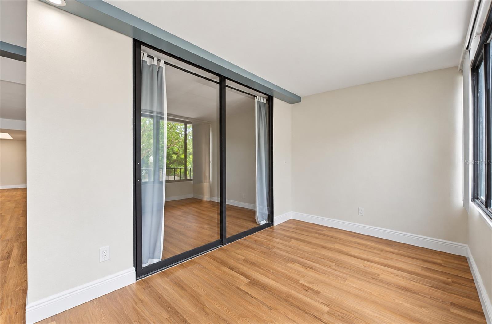 3211 W SWANN AVE #203 — photo 32