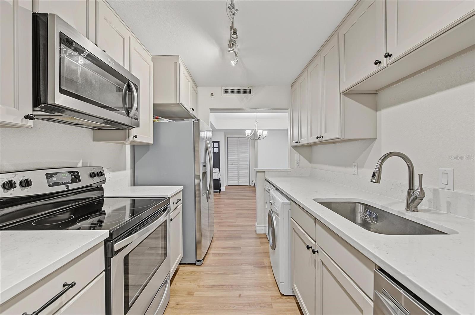 3211 W SWANN AVE #203 — photo 6