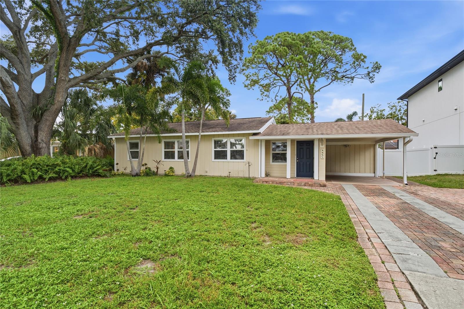 4627 W EL PRADO BLVD — photo 4