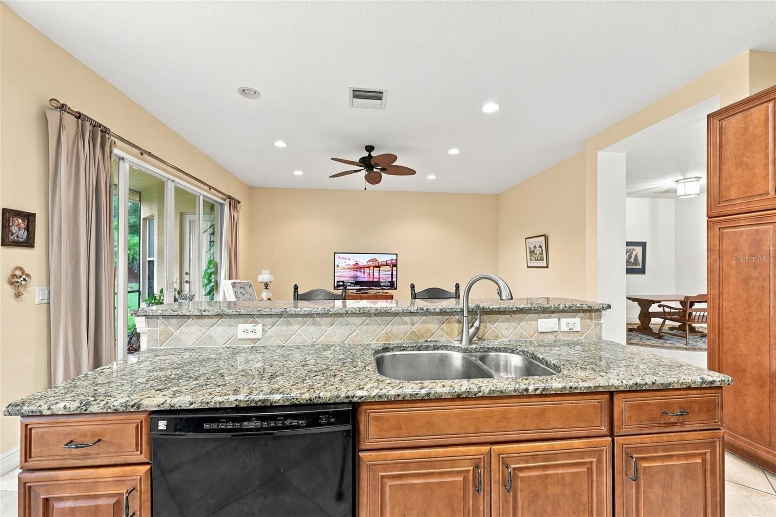 5014 SANDY BROOK CIR — photo 20