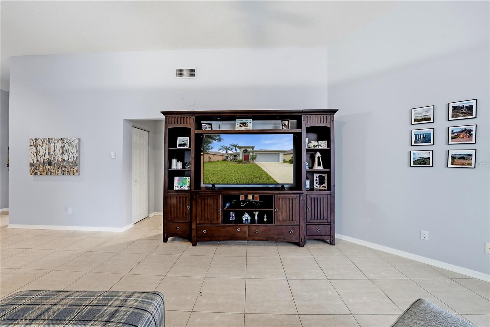 2012 BRIDGEHAMPTON PL — photo 9