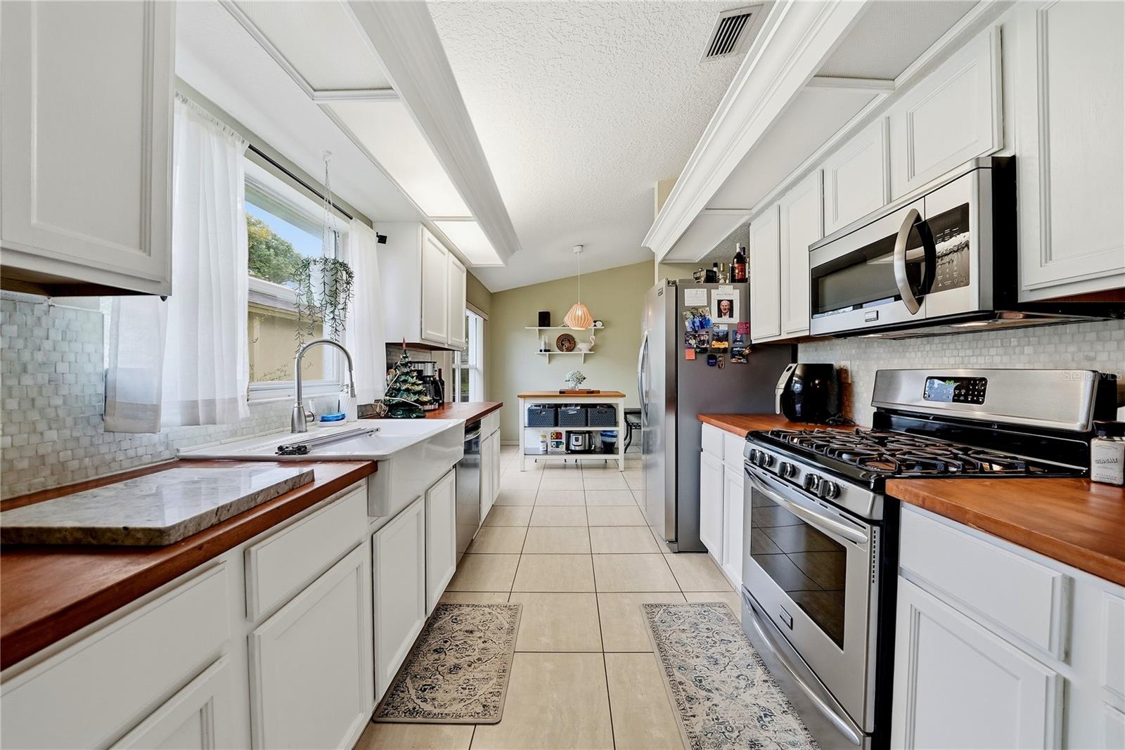 2012 BRIDGEHAMPTON PL — photo 10