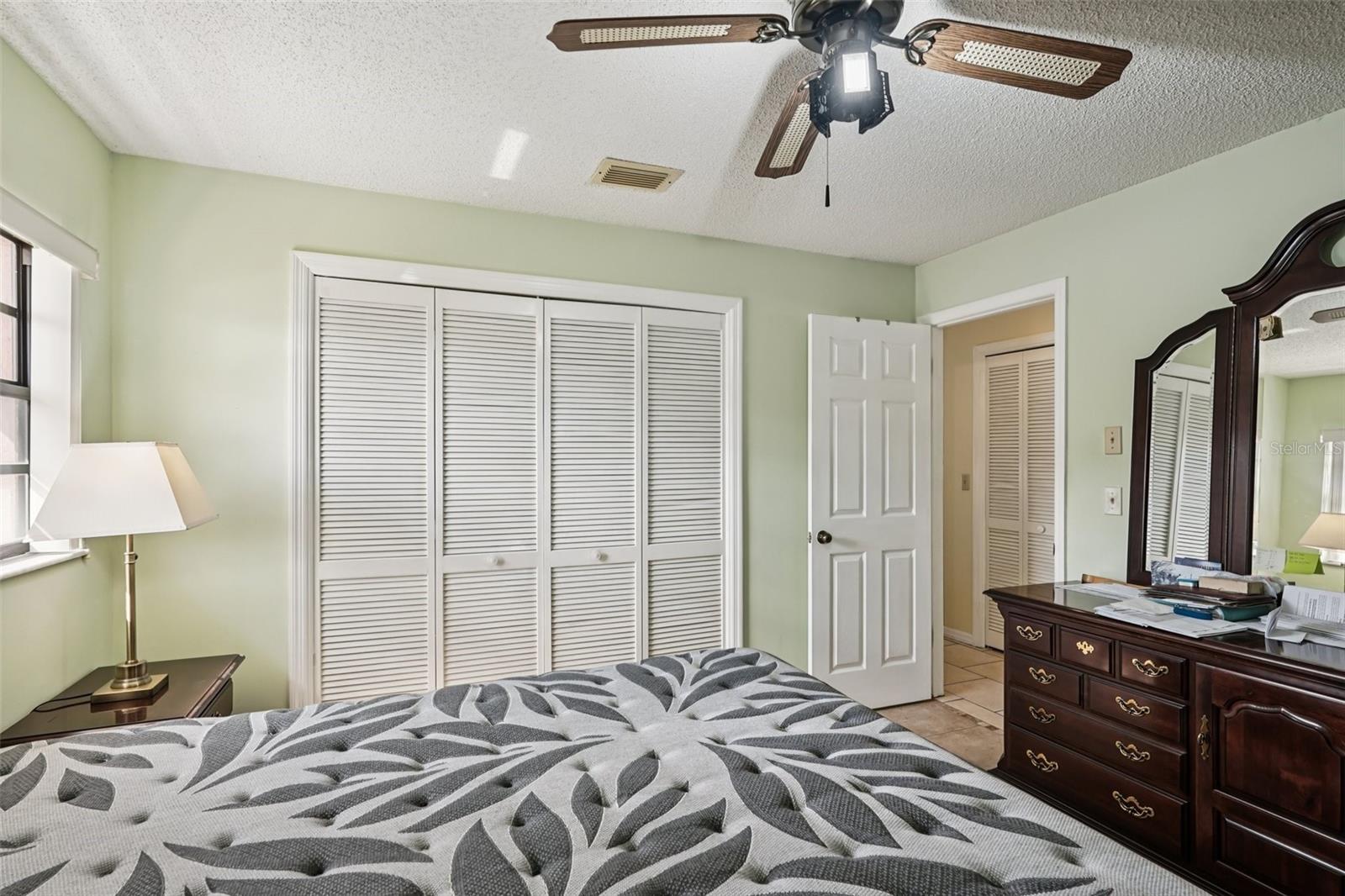1805 NEW BEDFORD DR — photo 22