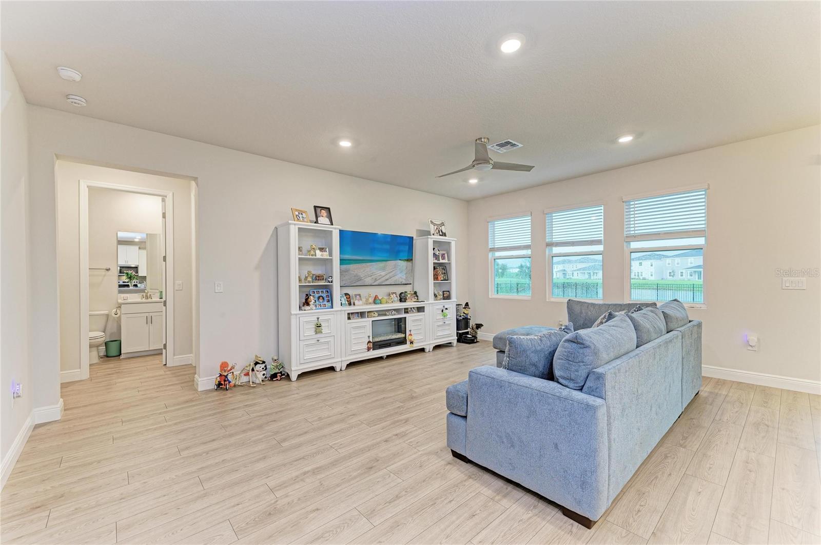 18211 THISTLEBERRY PL — photo 17