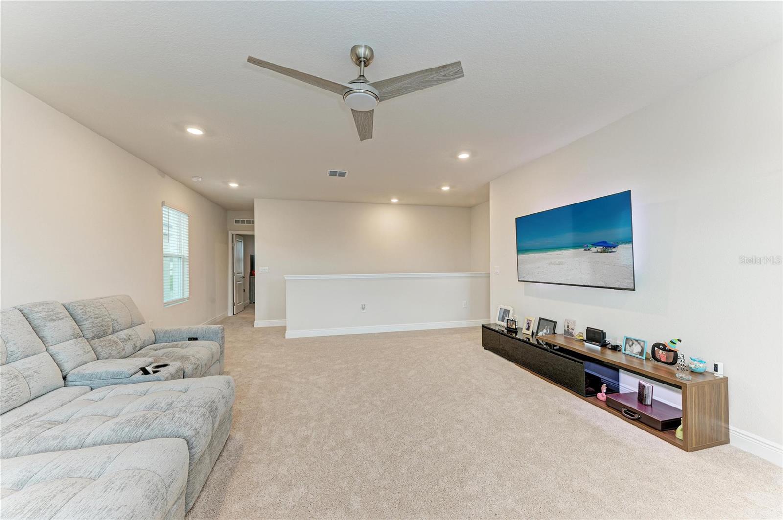 18211 THISTLEBERRY PL — photo 32