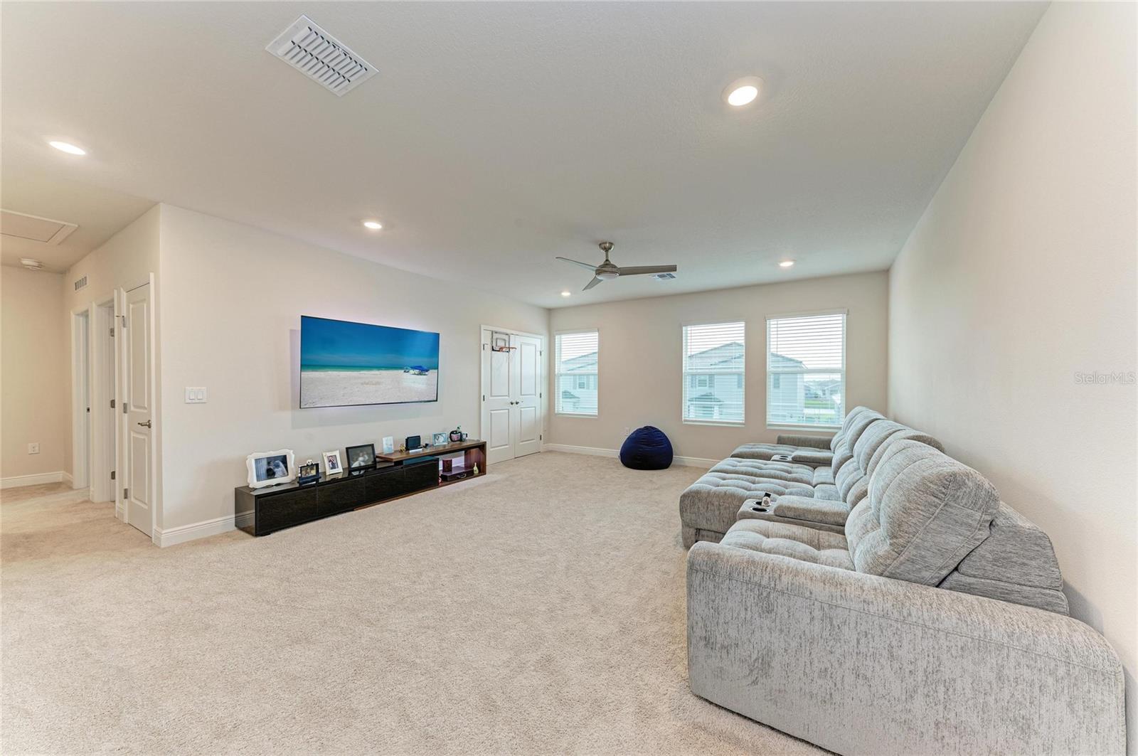 18211 THISTLEBERRY PL — photo 29