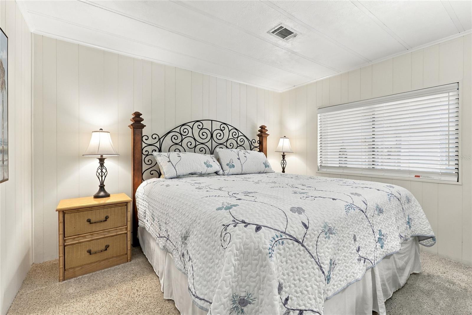 266 CAMELOT DR — photo 19