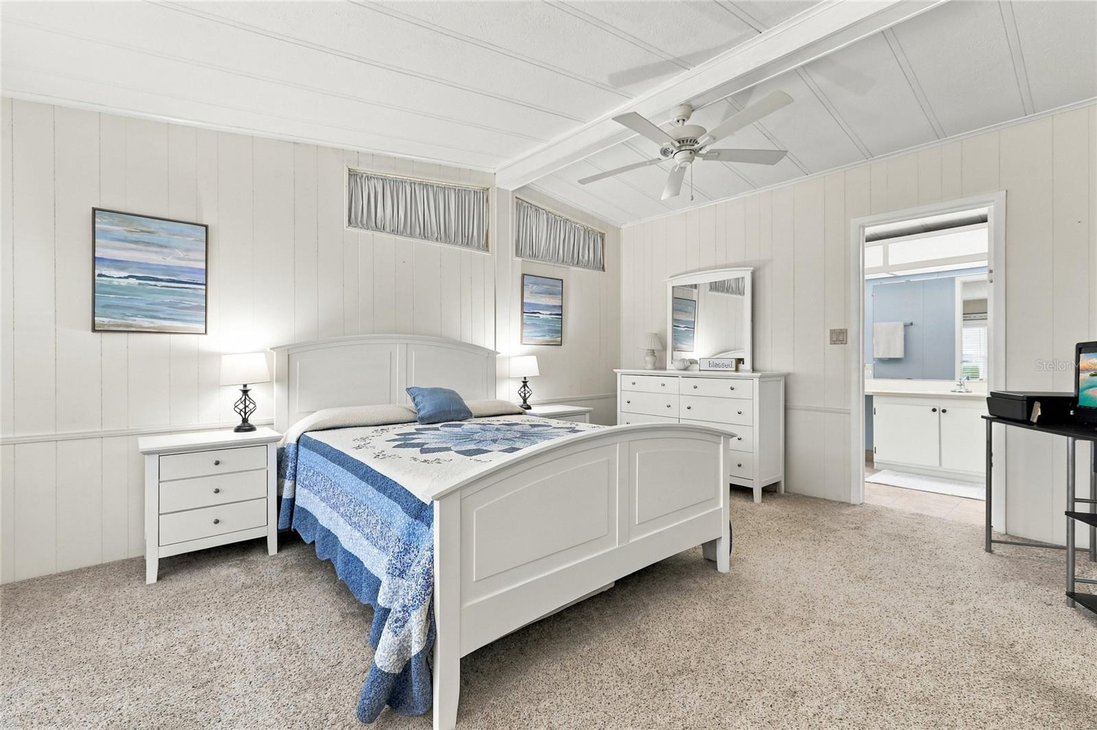 266 CAMELOT DR — photo 24