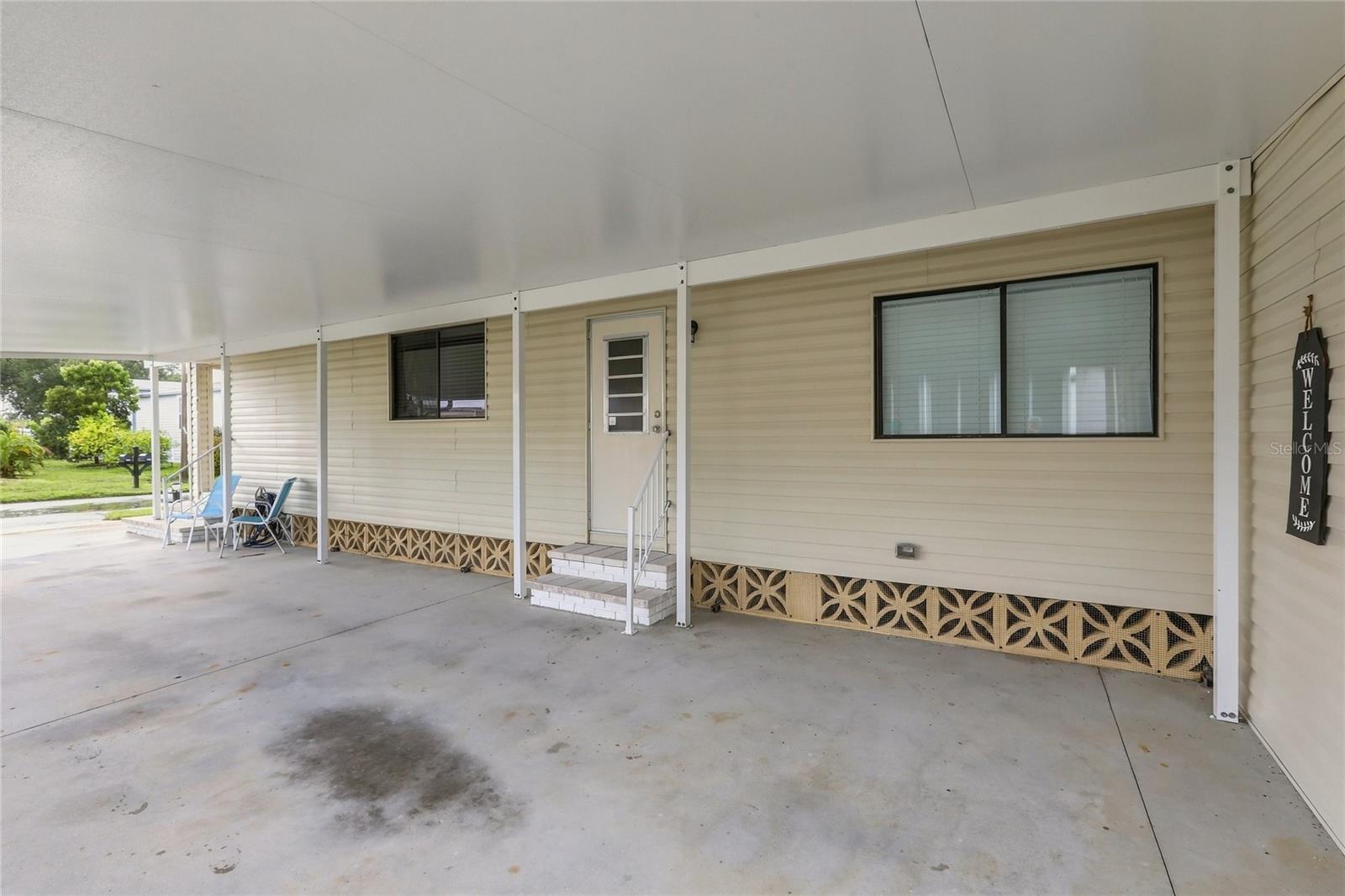 266 CAMELOT DR — photo 6