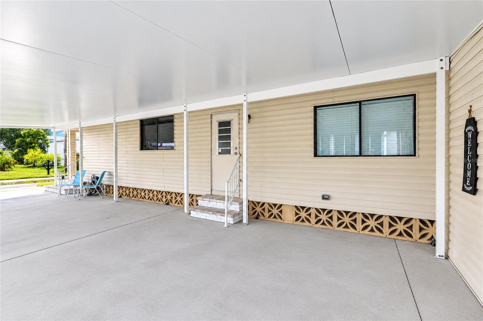 266 CAMELOT DR — photo 5