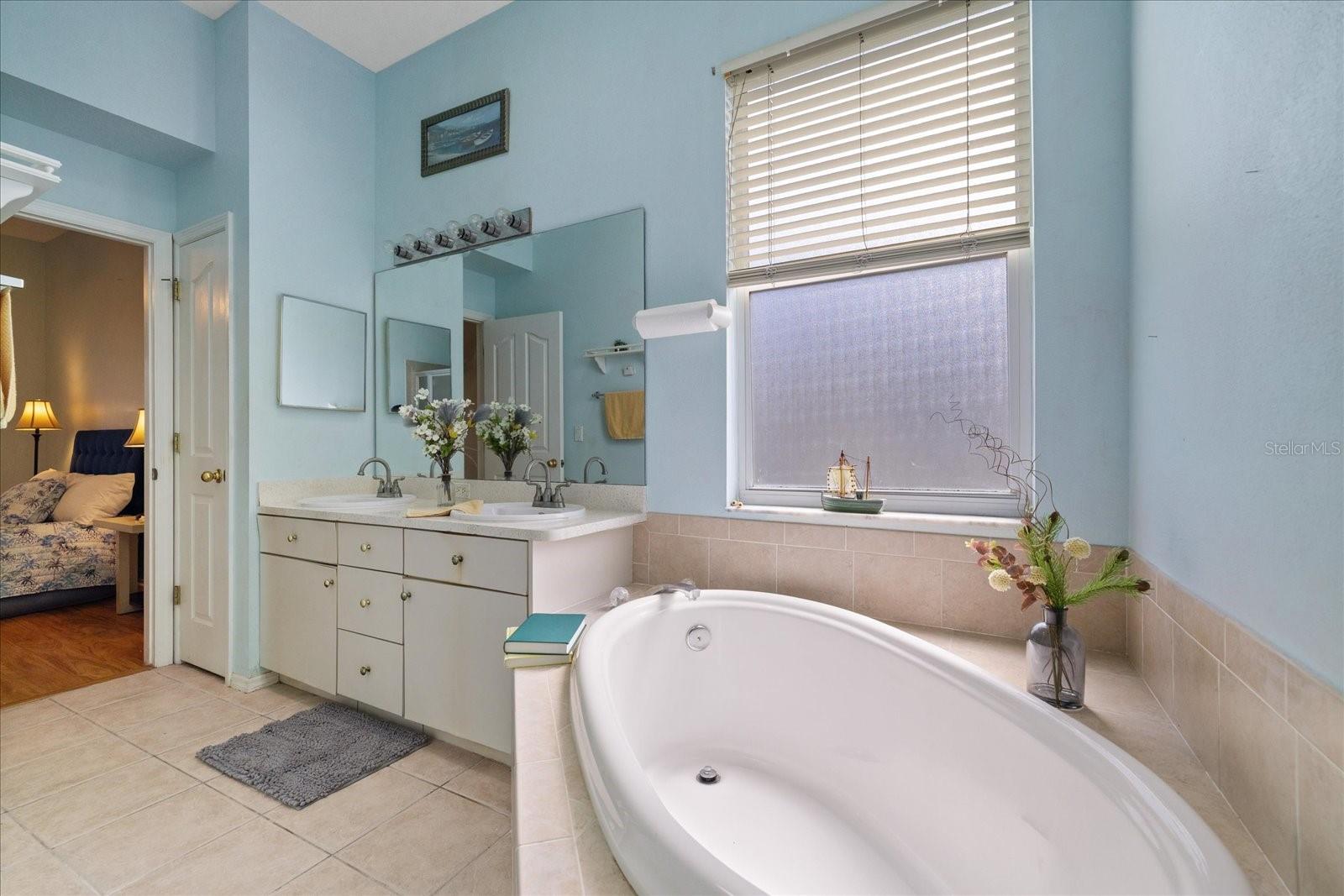 12128 LOBLOLLY PINE DR — photo 30