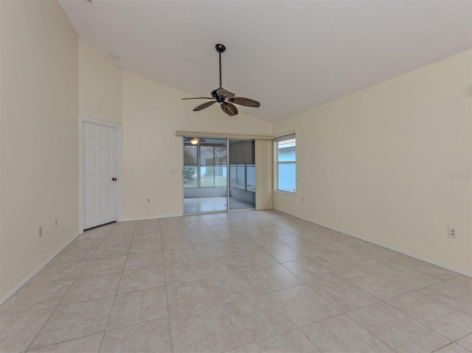 860 CHATHAM DR #860 — photo 6