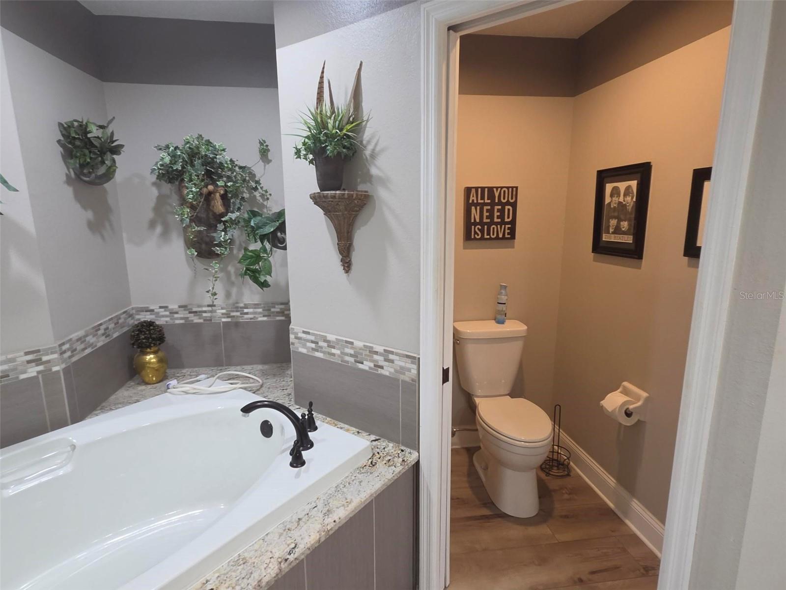 450 DATE PALM CT NE — photo 19