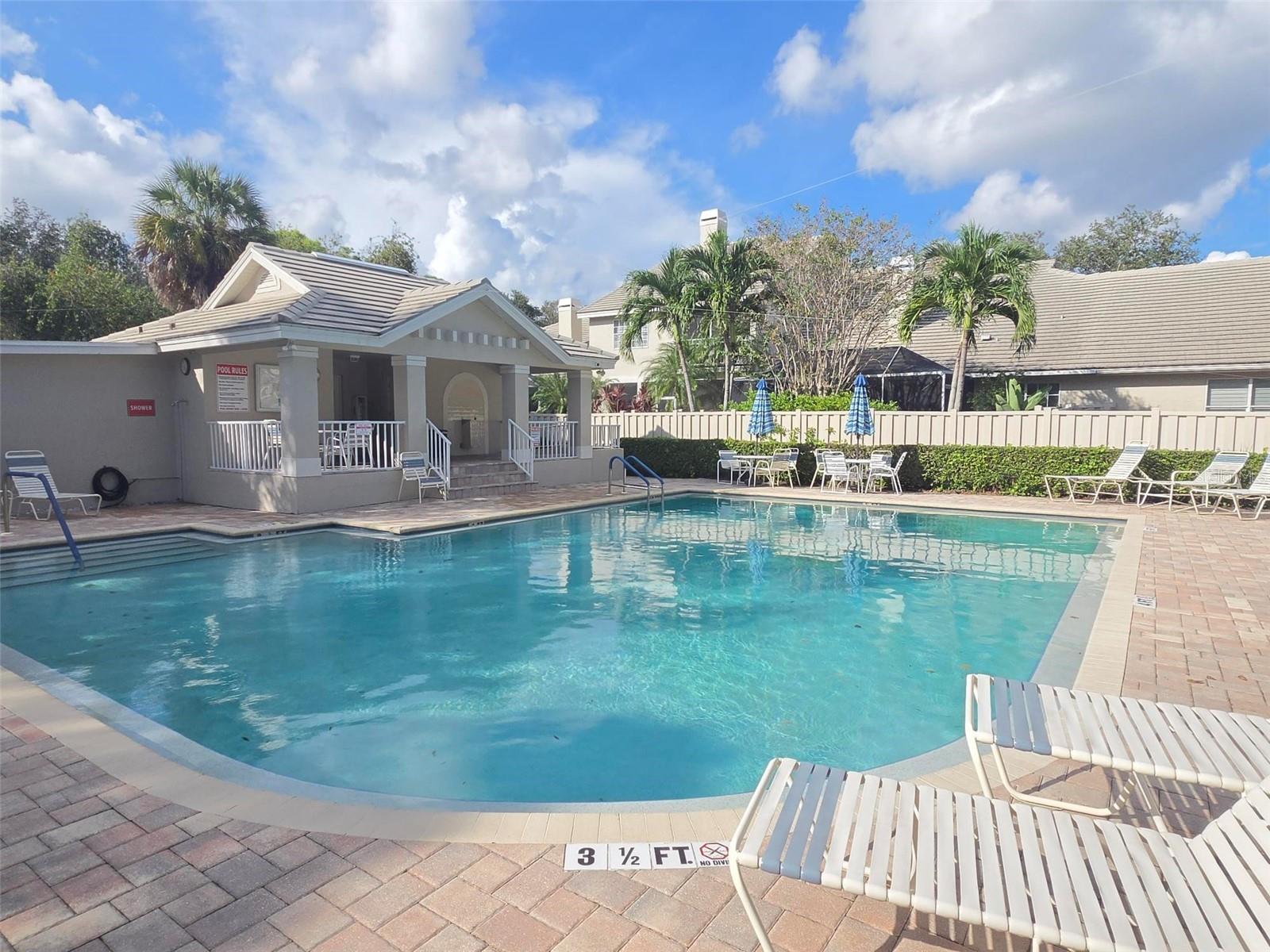 450 DATE PALM CT NE — photo 39