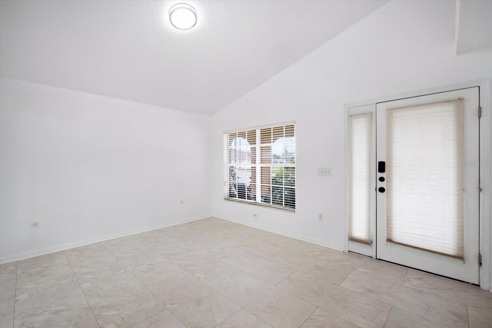 3005 W CHESTNUT ST — photo 6