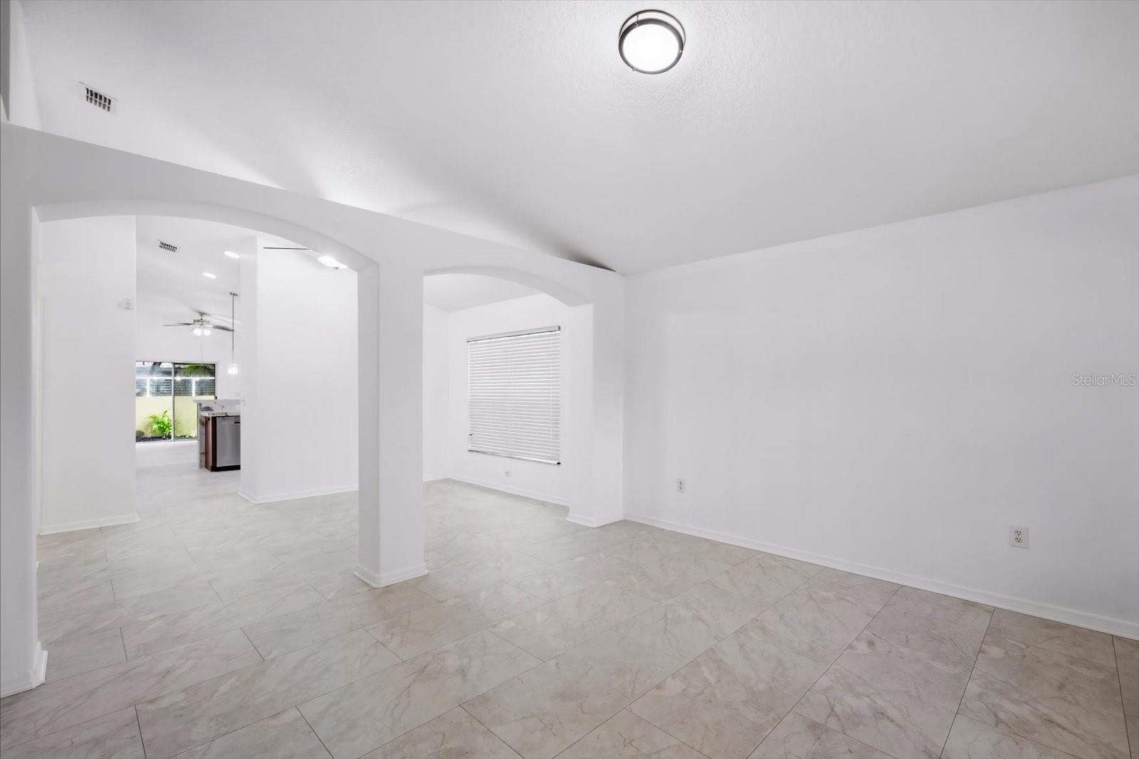 3005 W CHESTNUT ST — photo 5