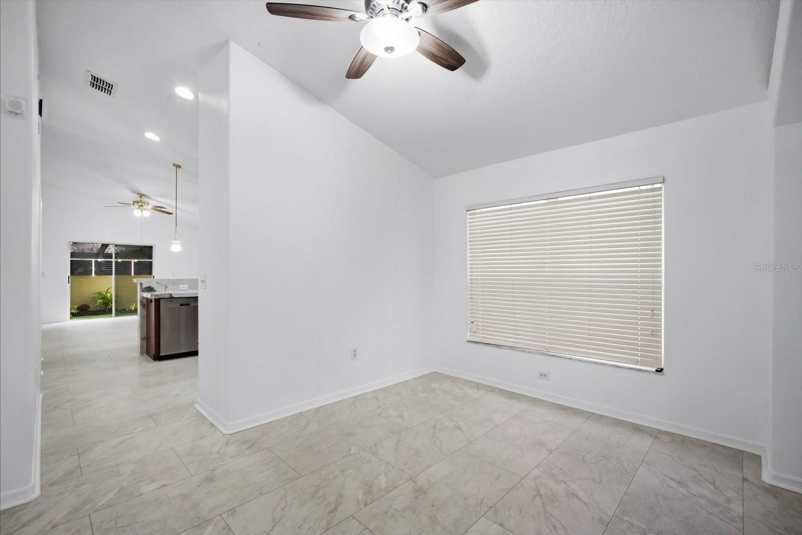 3005 W CHESTNUT ST — photo 9