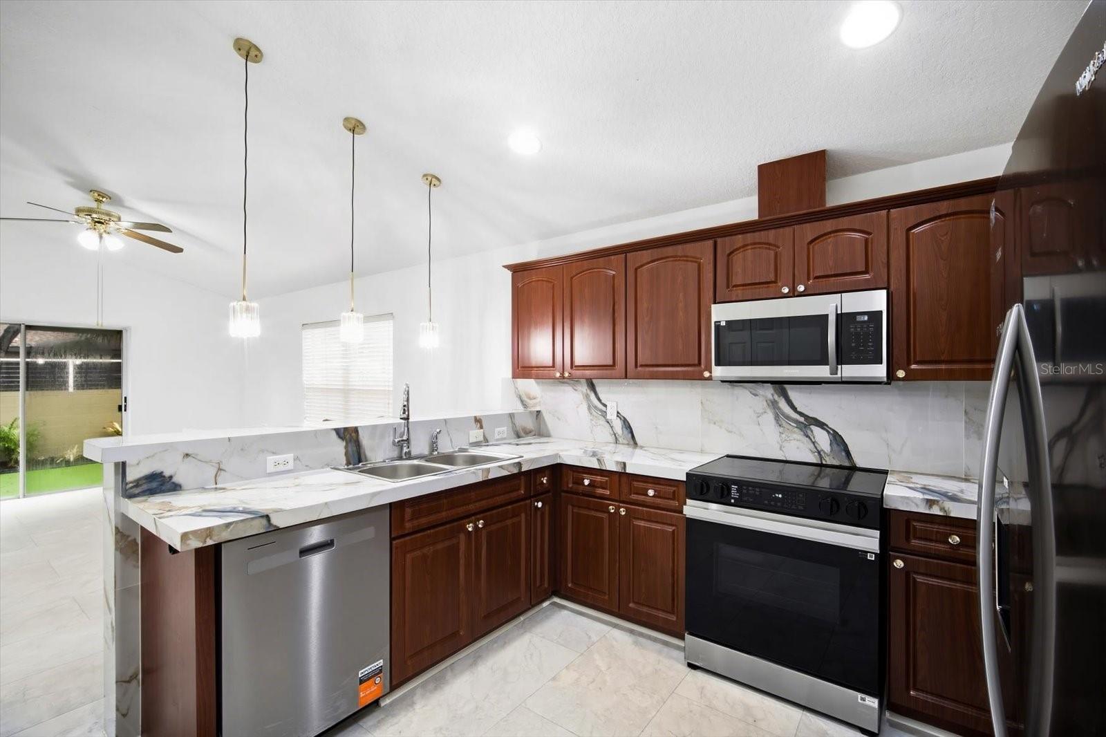 3005 W CHESTNUT ST — photo 10