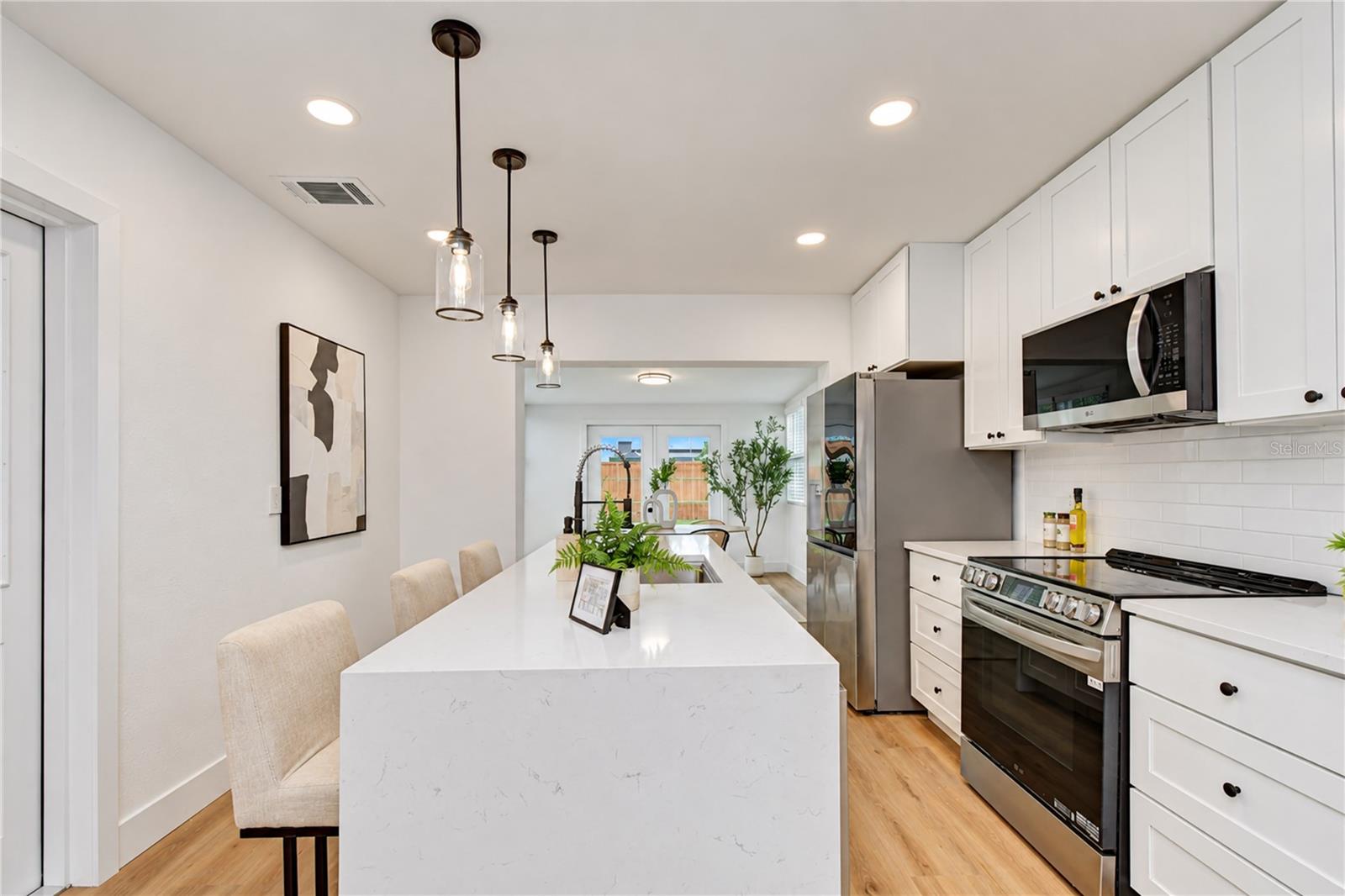 4000 W WALLACE AVE — photo 17