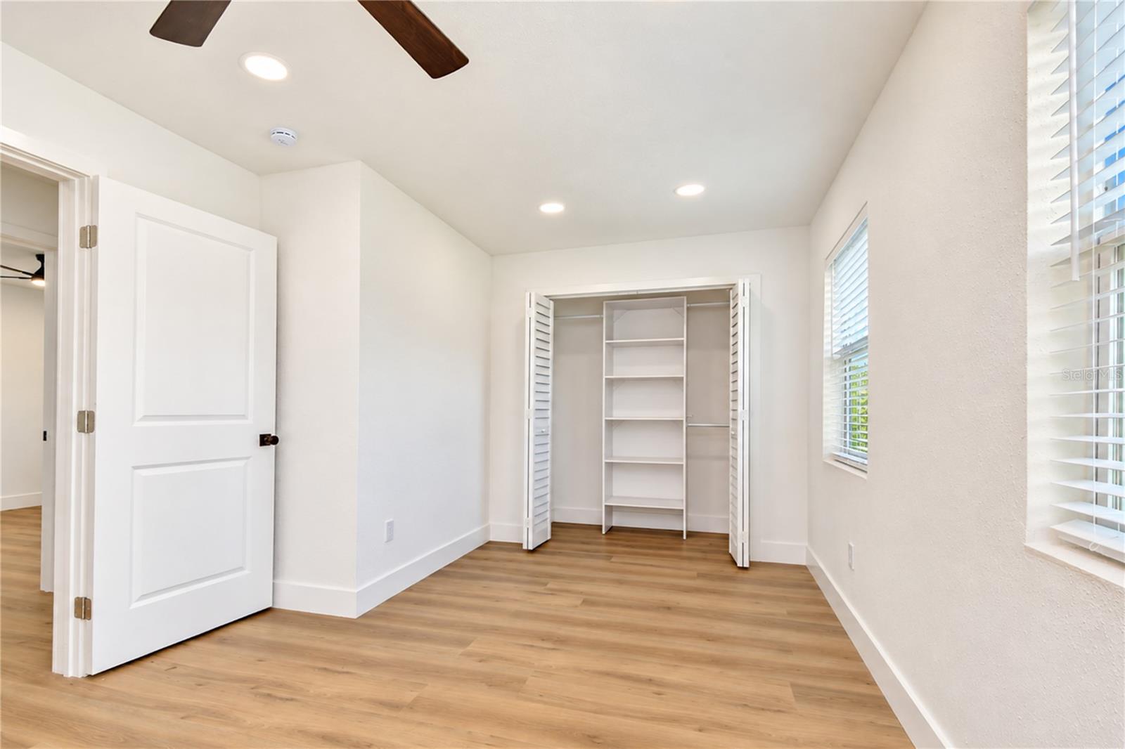 4000 W WALLACE AVE — photo 32