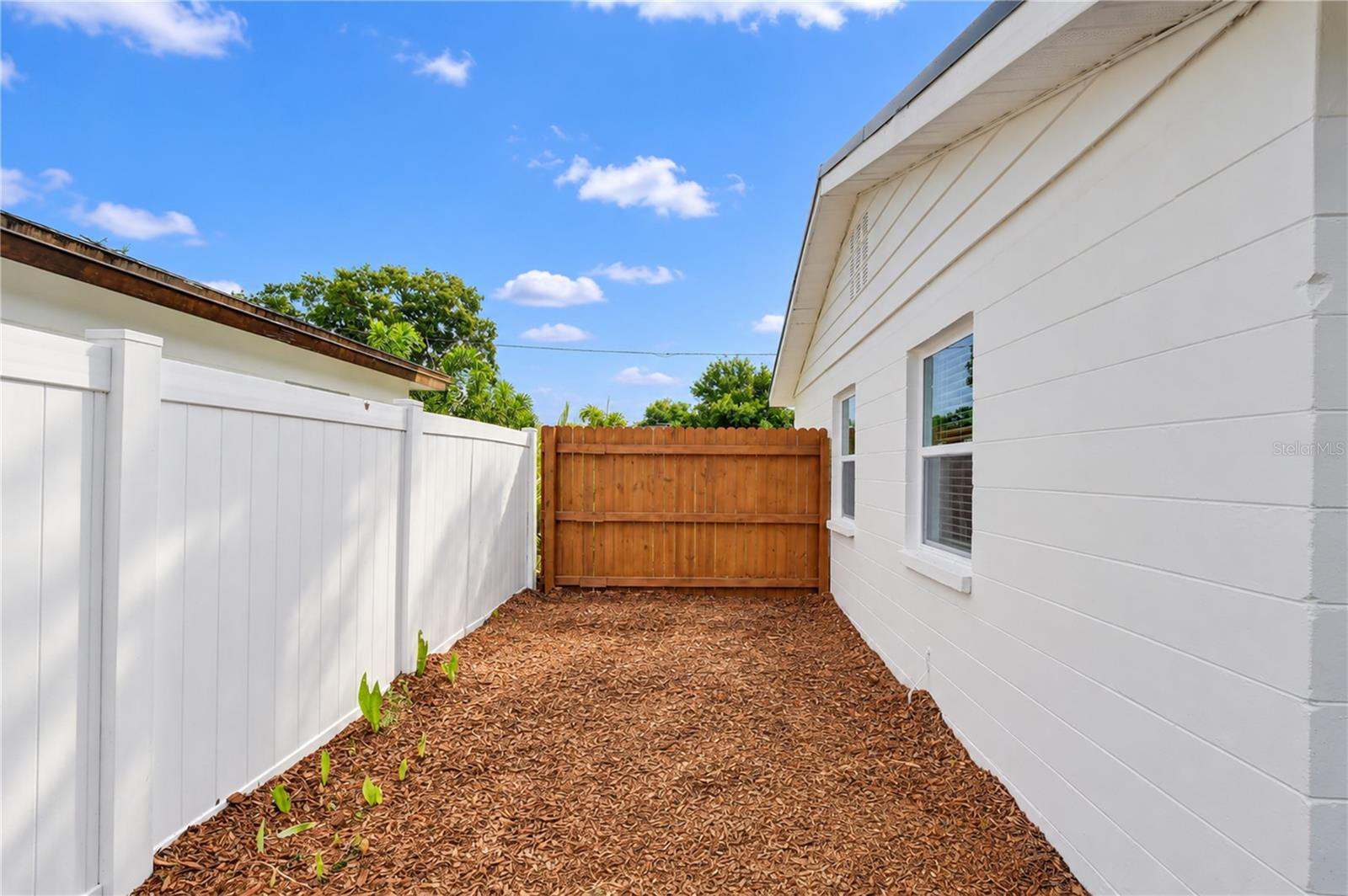 4000 W WALLACE AVE — photo 50
