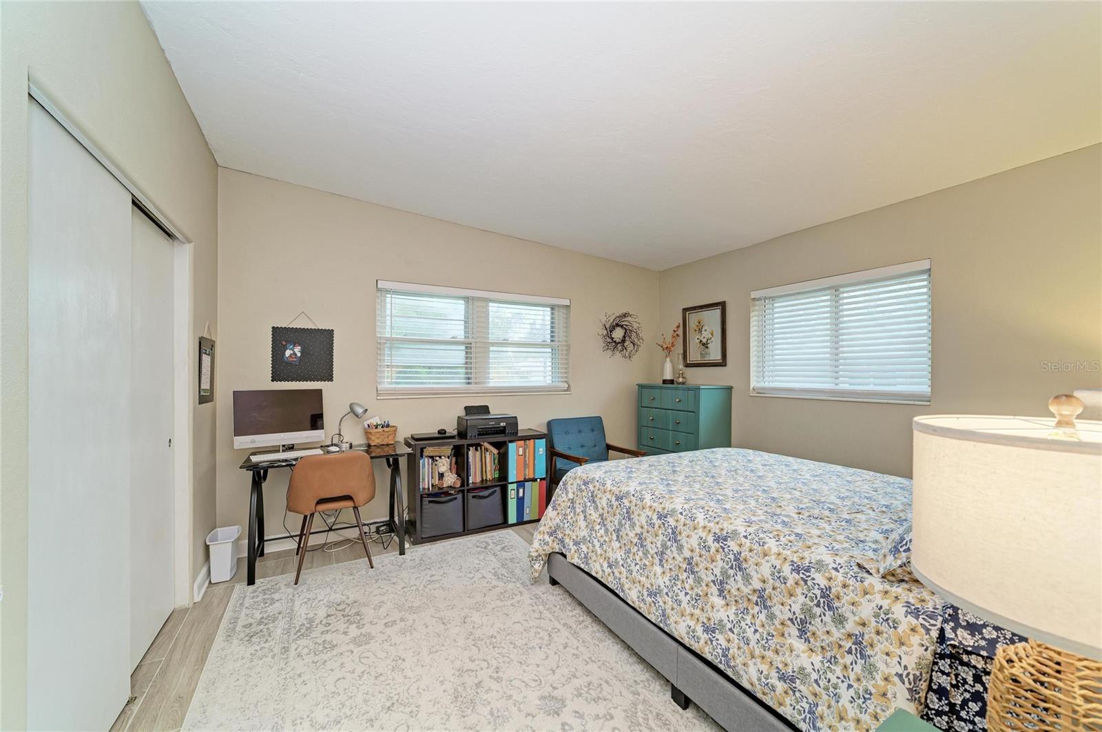 126 HOLLY AVE — photo 27