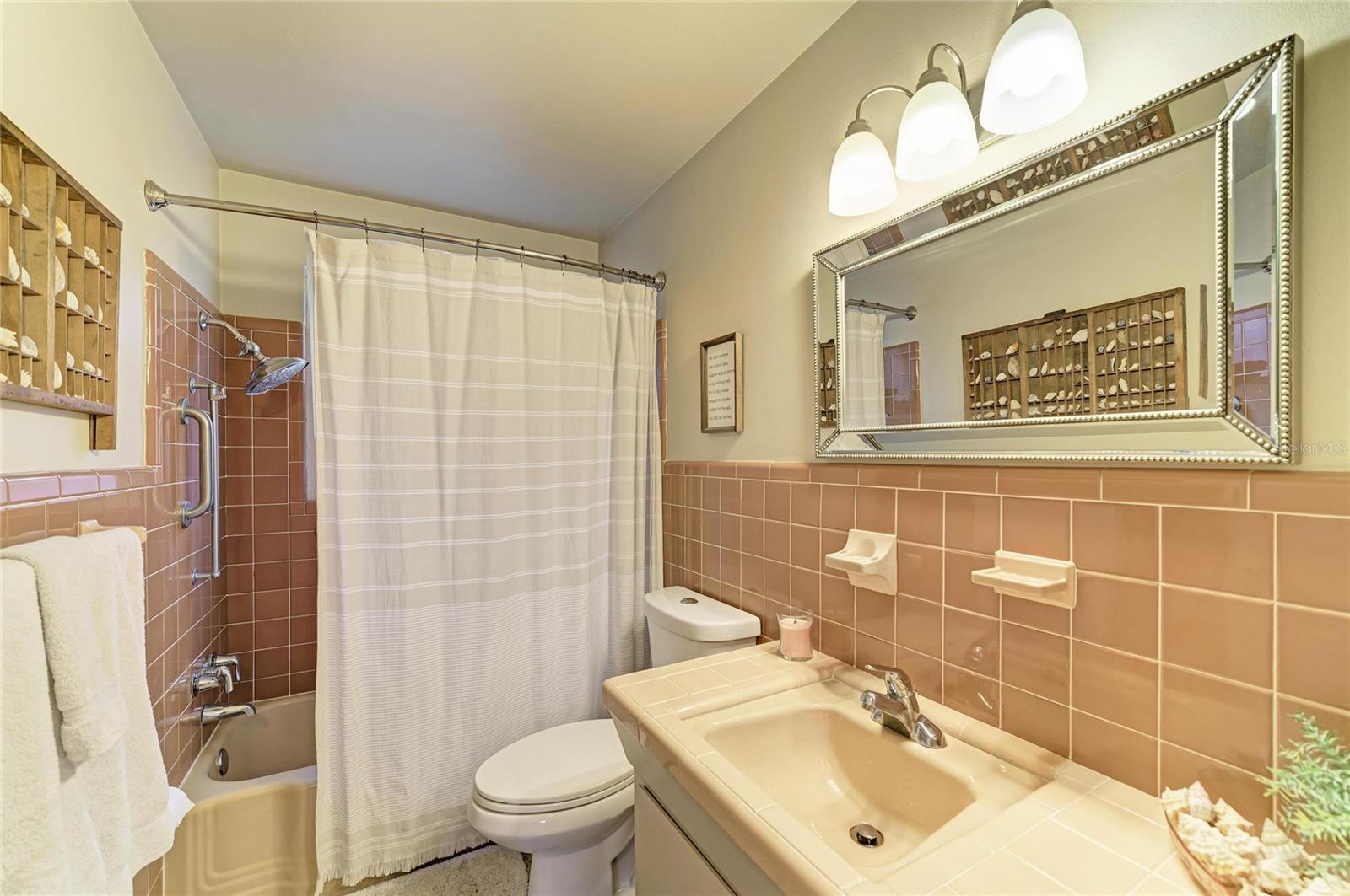 126 HOLLY AVE — photo 26