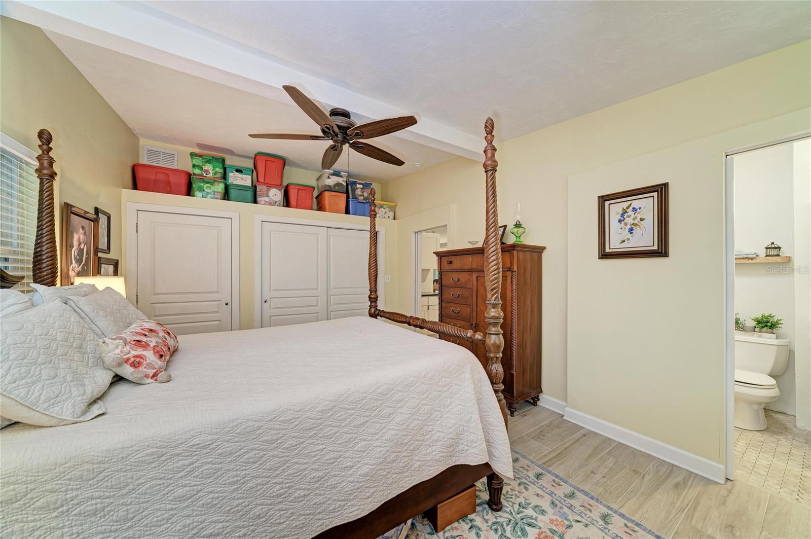 126 HOLLY AVE — photo 21