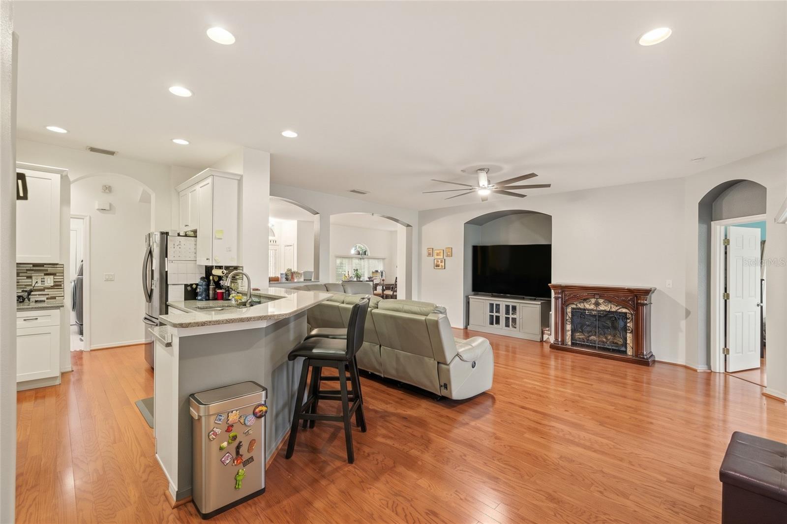1314 EMERALD HILL WAY — photo 4