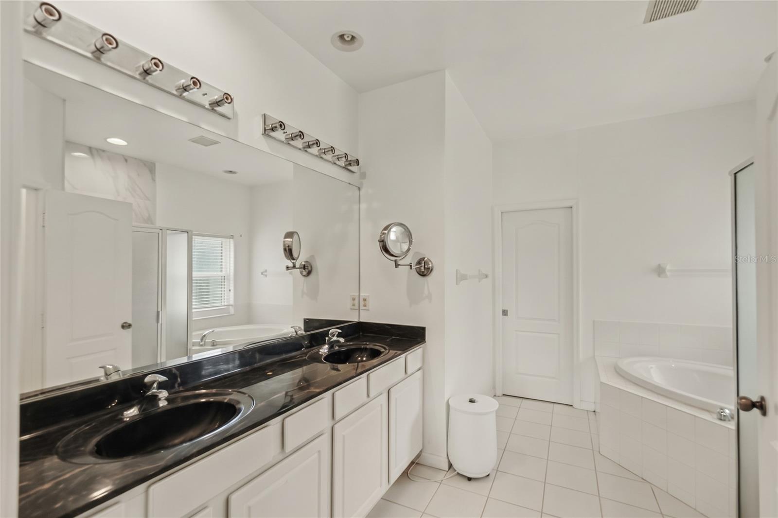 1314 EMERALD HILL WAY — photo 17