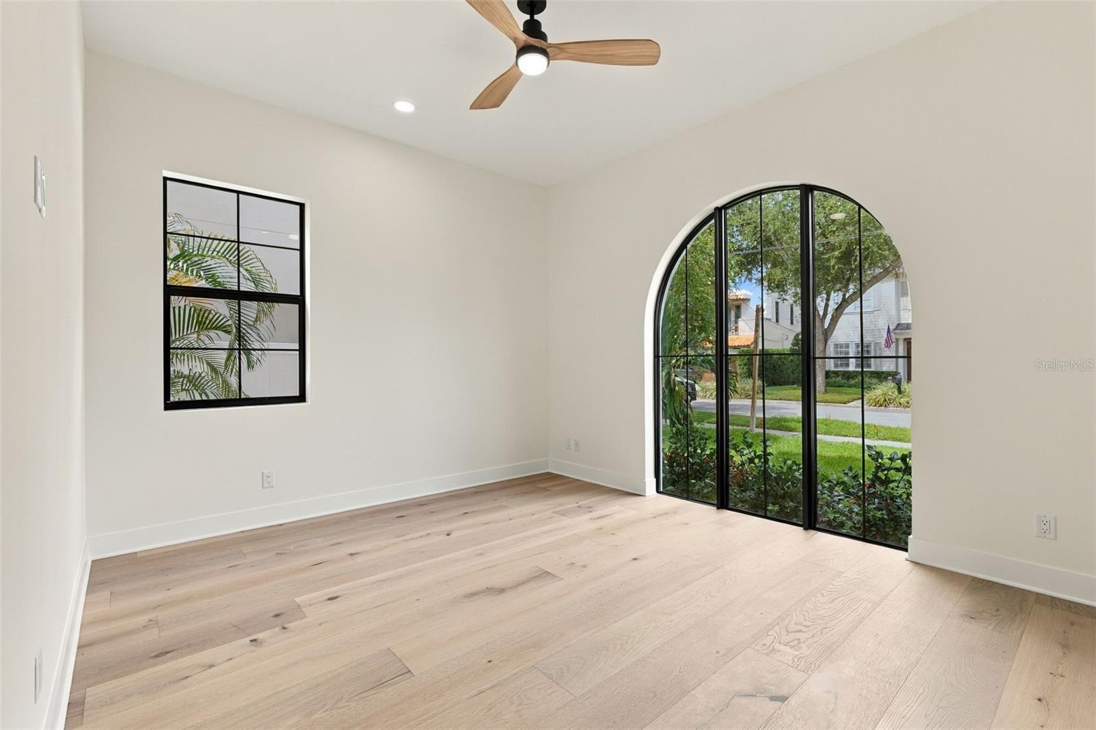 3604 W LEONA ST — photo 4