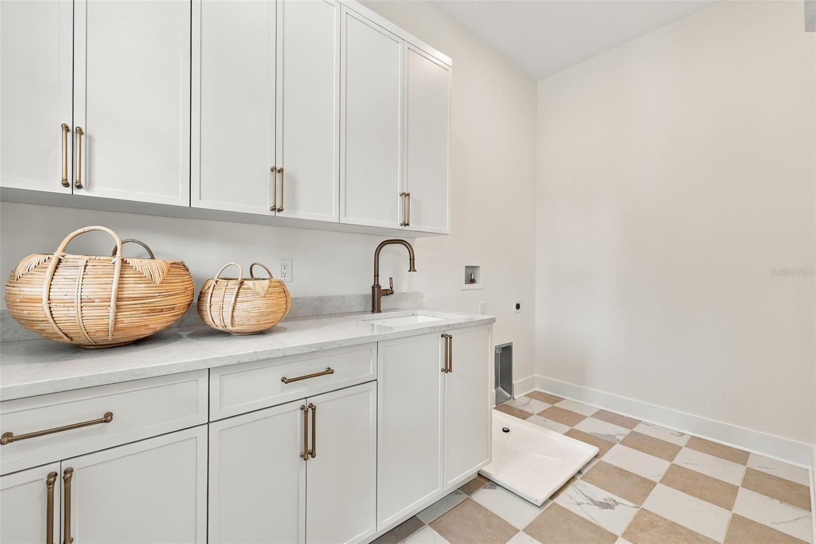 3604 W LEONA ST — photo 39