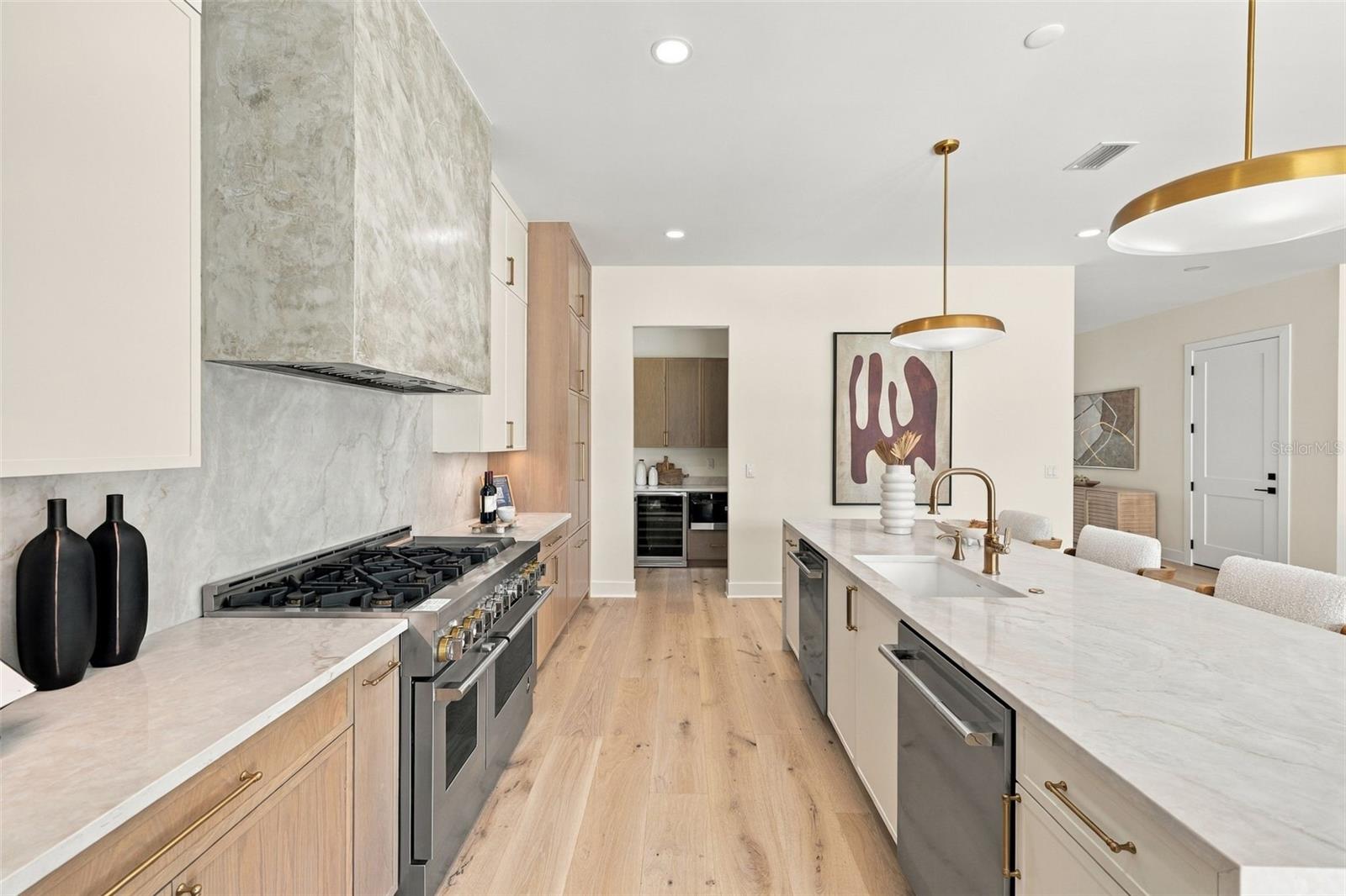 3604 W LEONA ST — photo 9
