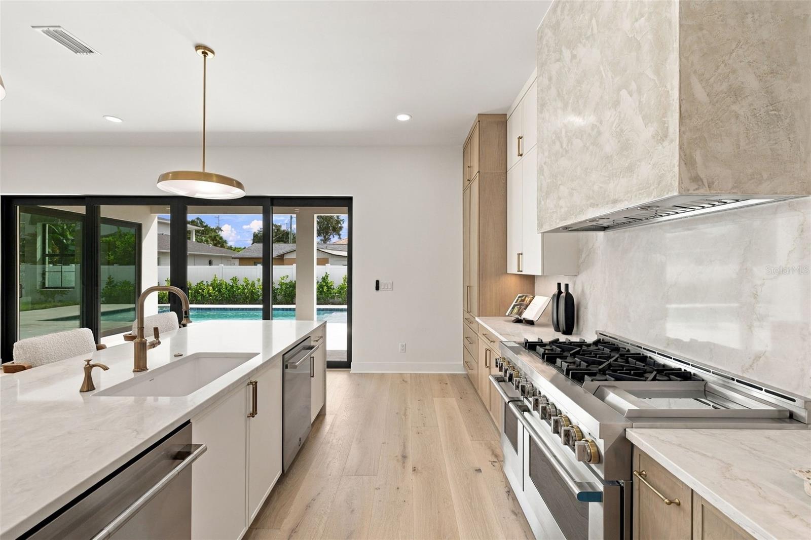 3604 W LEONA ST — photo 10