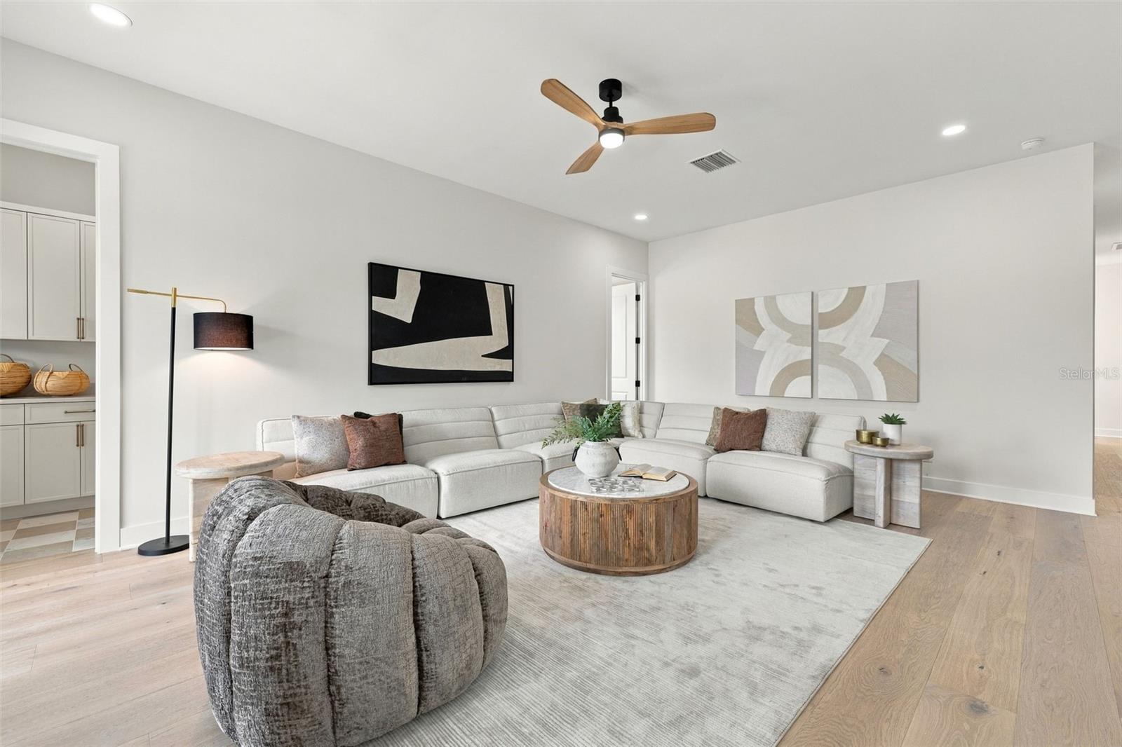 3604 W LEONA ST — photo 21