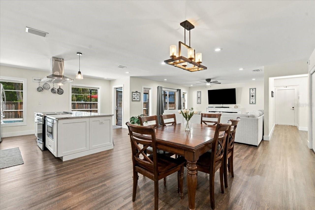 2231 S VILLAGE AVE — photo 12