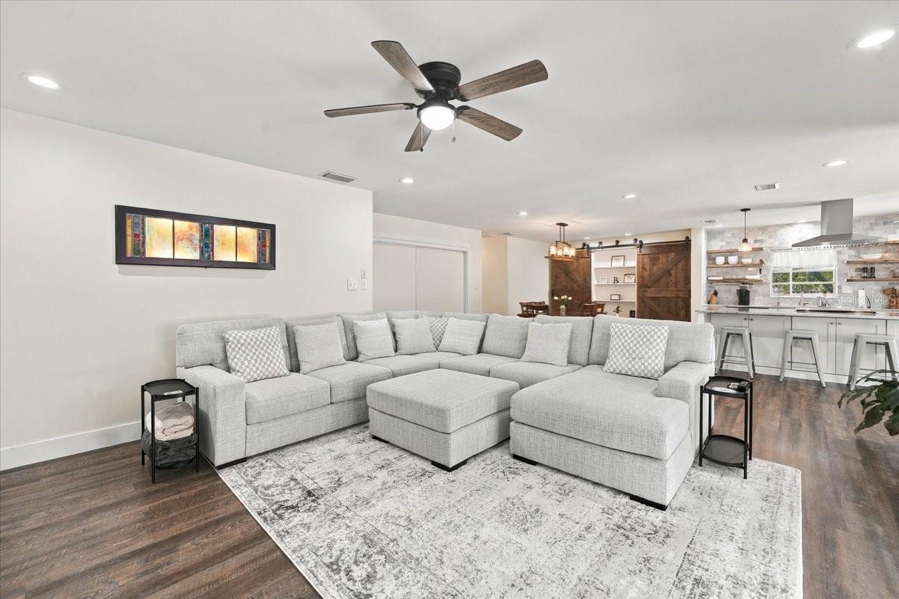 2231 S VILLAGE AVE — photo 28