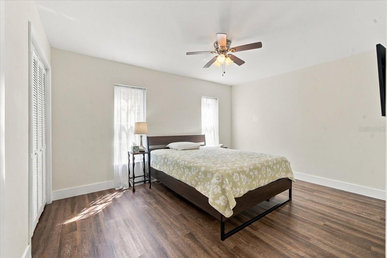 2231 S VILLAGE AVE — photo 32