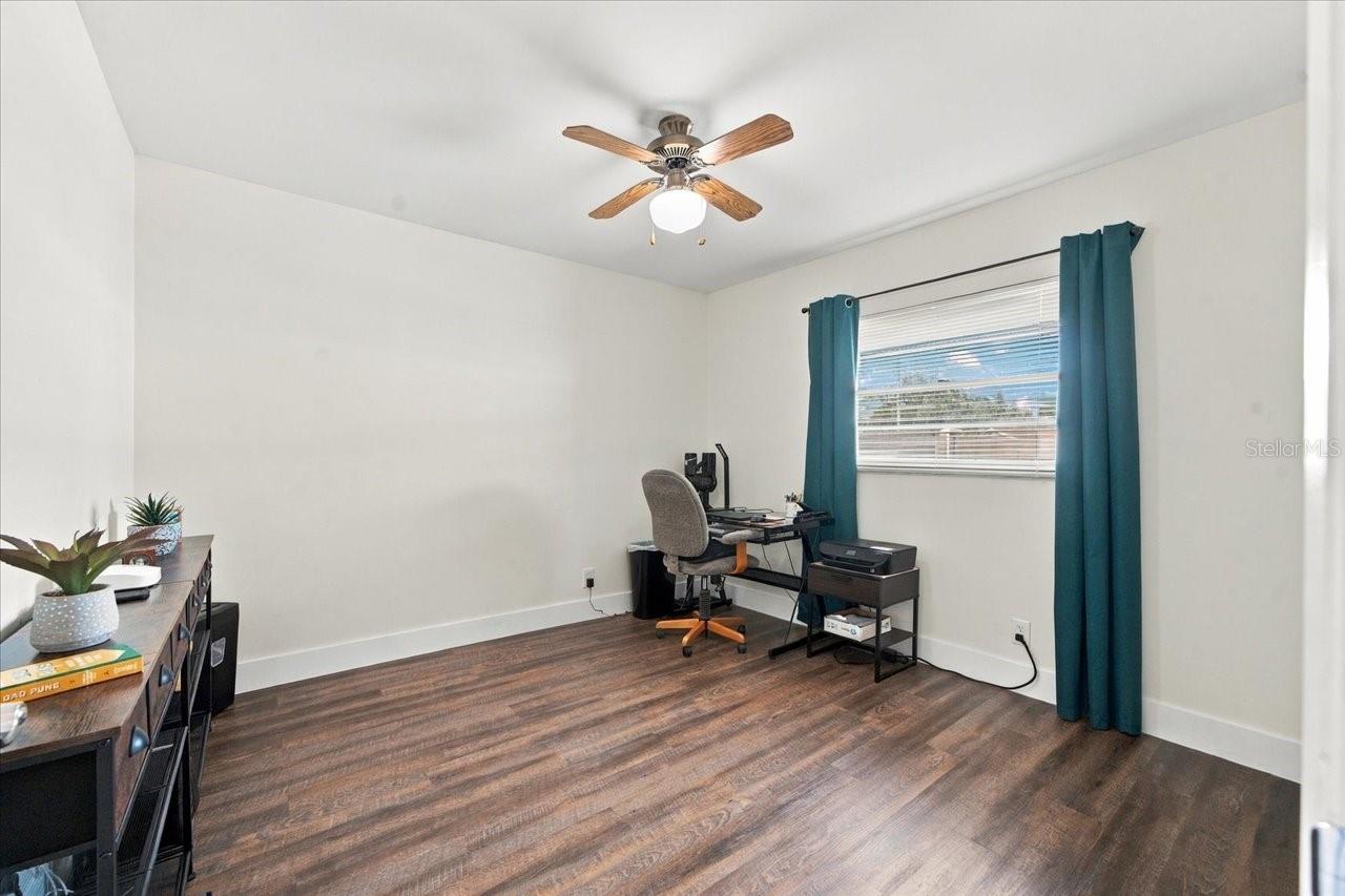 2231 S VILLAGE AVE — photo 31