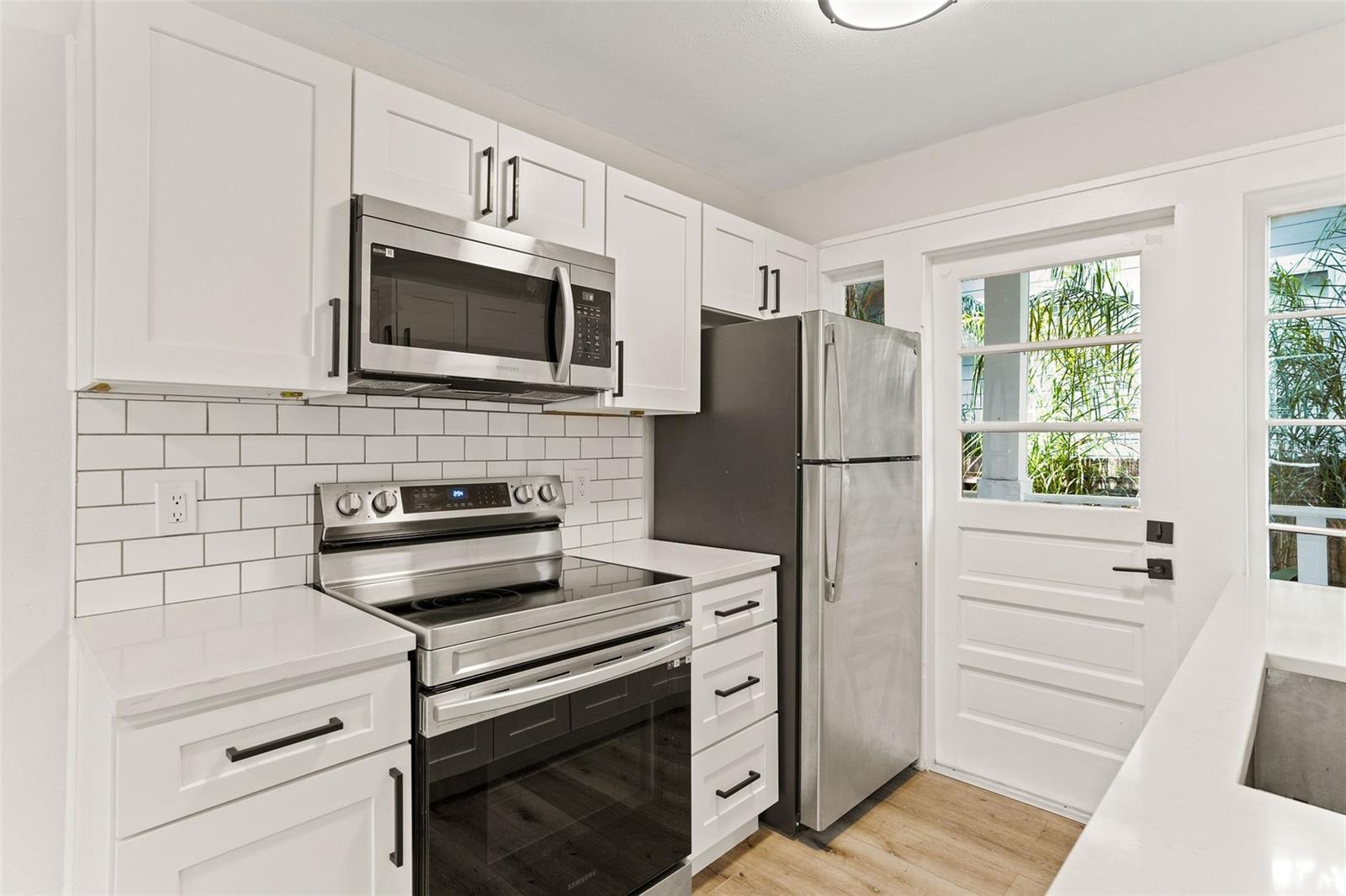 1153 34TH AVE N #11 — photo 3