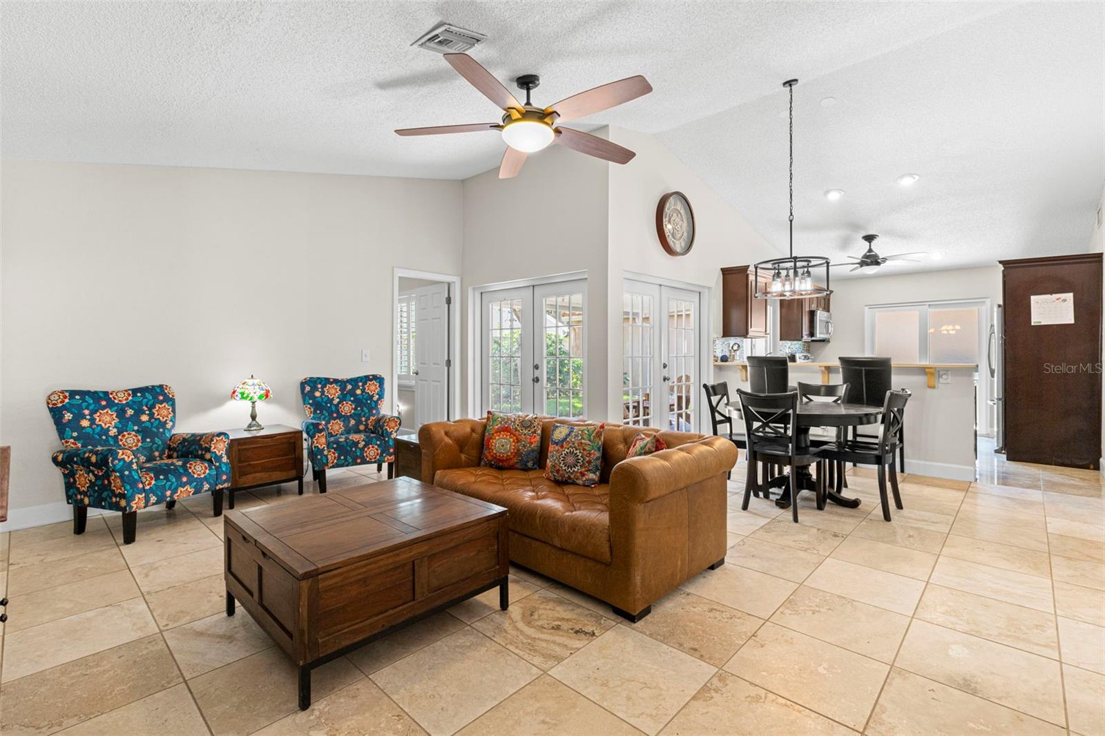 495 ST TROPEZ CIR NE — photo 3