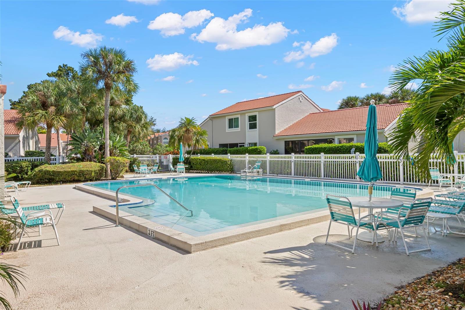 495 ST TROPEZ CIR NE — photo 25