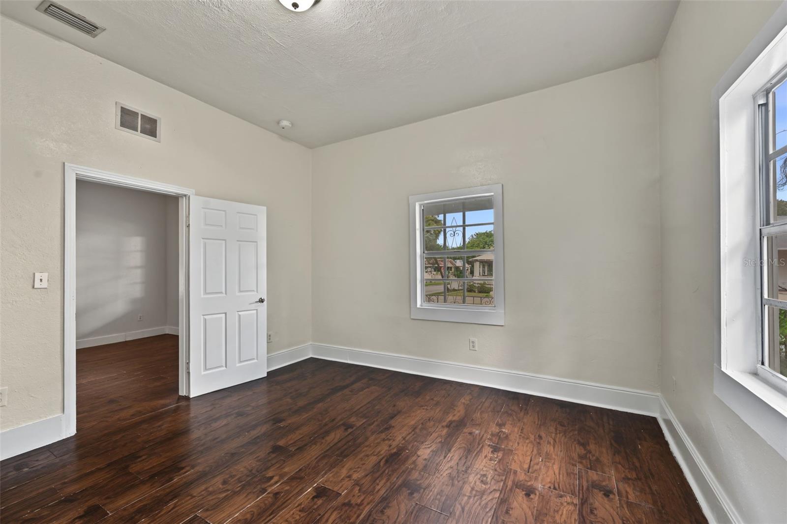 1301 E 18TH AVE — photo 12
