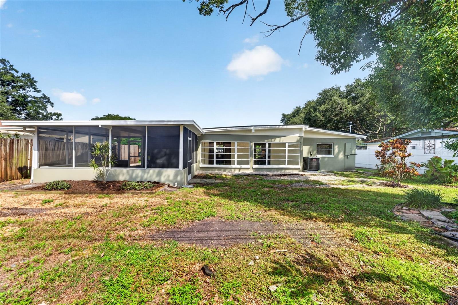 3486 FLORAL DR — photo 32